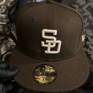 San Diego padres fitted hat super rare awesome color way 🔥🔥🔥 7 5/8 brand new